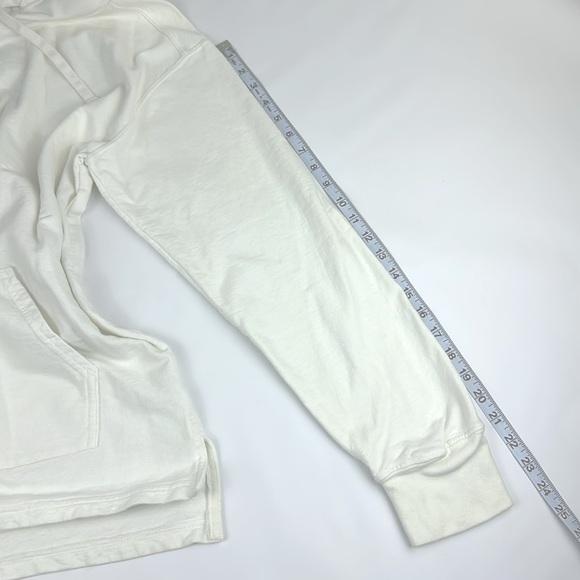 Comfort Colors Hoodie. Size Medium. White. Hi-Lo Hem. Front Kangaroo Pocket. - Picture 6 of 8